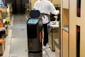 浦东新区智能机器人定做需要具备什么条件？