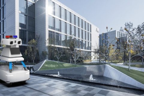 科技园区全天候的守护者：APV-SD安保巡逻机器人