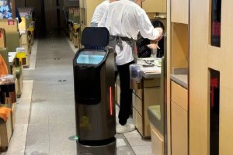 如何挑选合适的商业机器人底盘公司